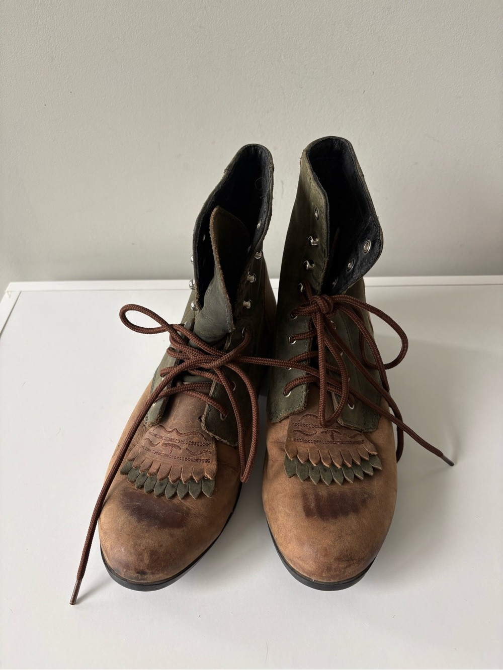 Ariat Women’s Leather Lace Up Boots Brown Green Fringe Kiltie Size 6.5 - Picture 8 of 12